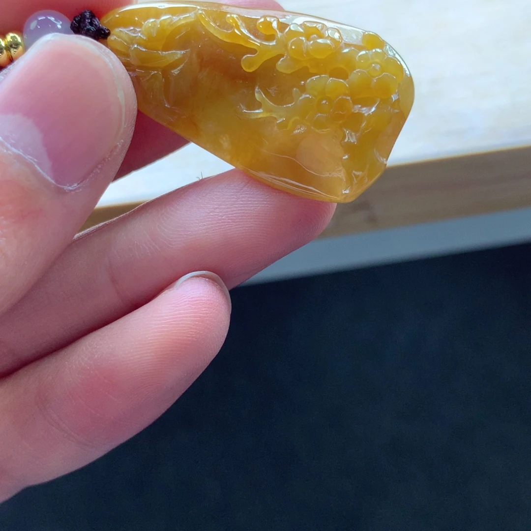 翡翠颈饰未镶嵌吊坠