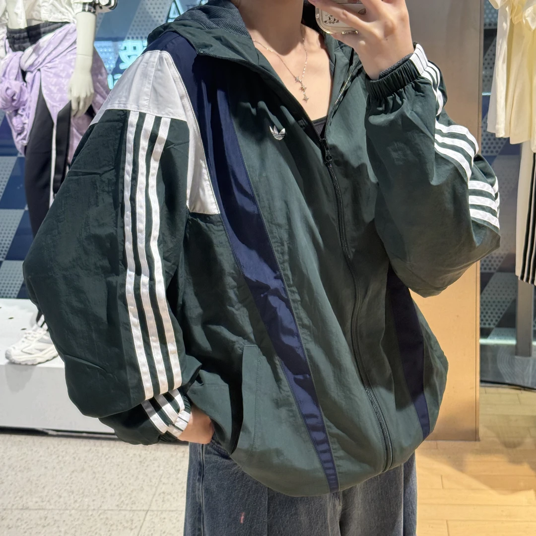 adidas/三叶草复古拼色梭织运动宽松连帽夹克外套KS3553
