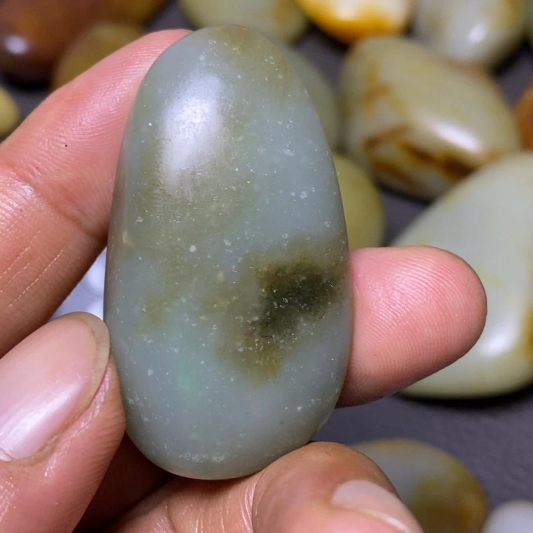 未镶嵌和田玉（糖玉）挂件