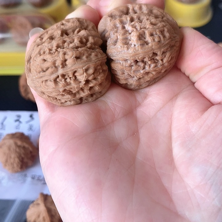 文玩核桃吊坠36尺红玛瑙