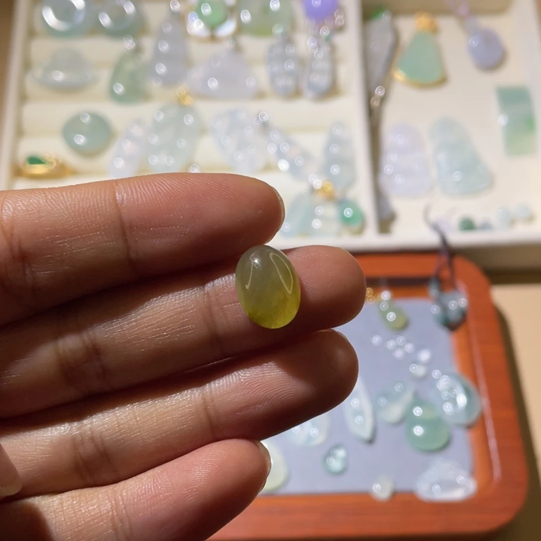 翡翠未镶嵌颈饰蛋面20