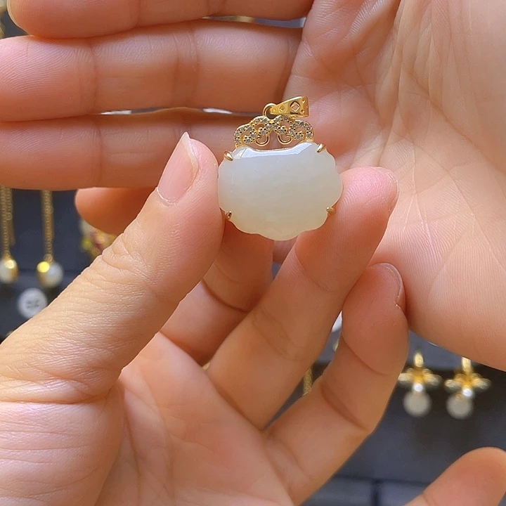和田玉银S925镀金镶嵌颈饰