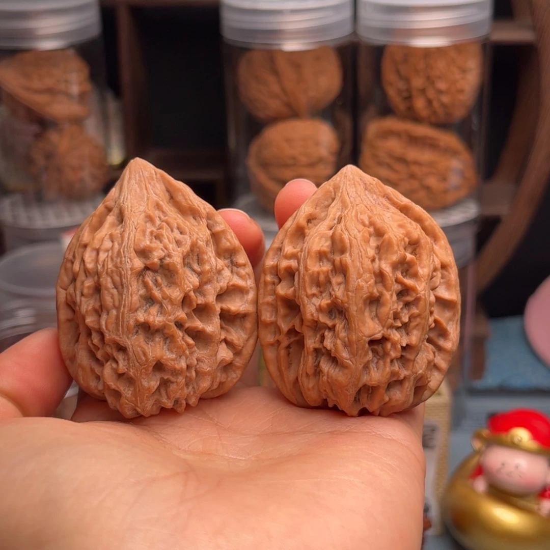 把件文玩核桃鸡心老款 43-43-52 克重55g