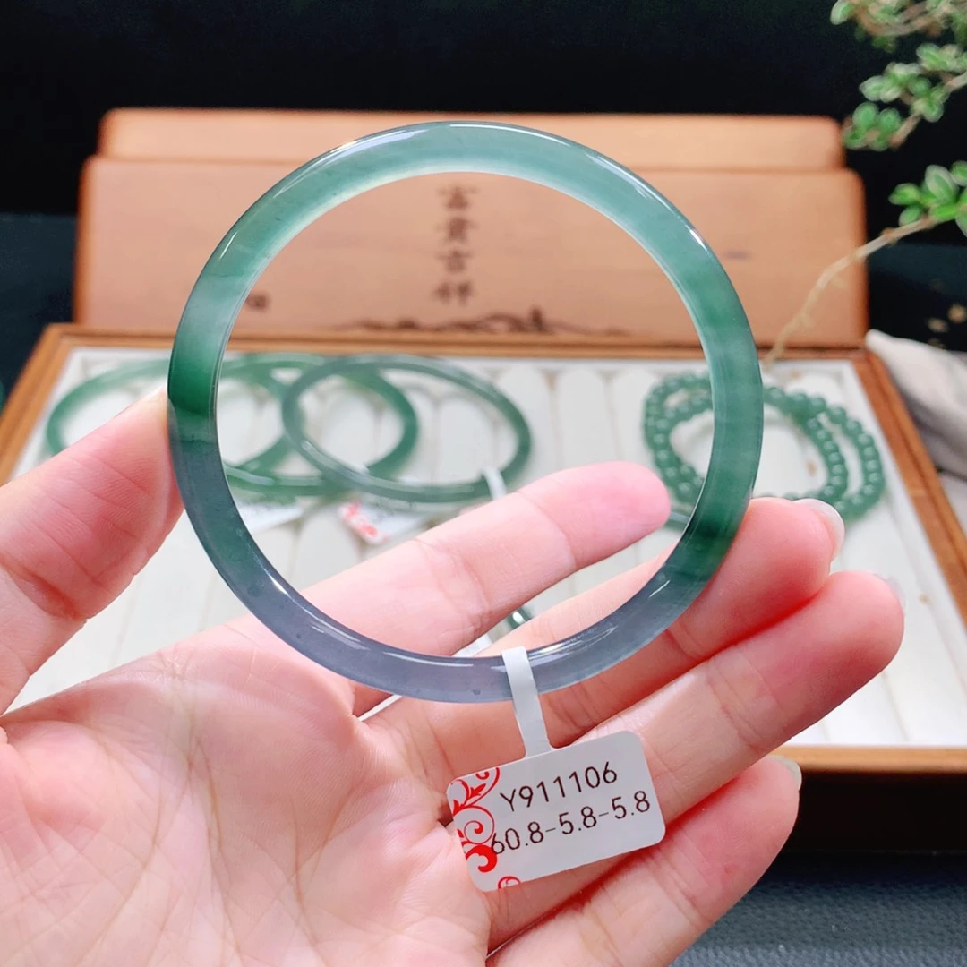 ღ***࿐翡翠手镯（圆镯）未镶嵌