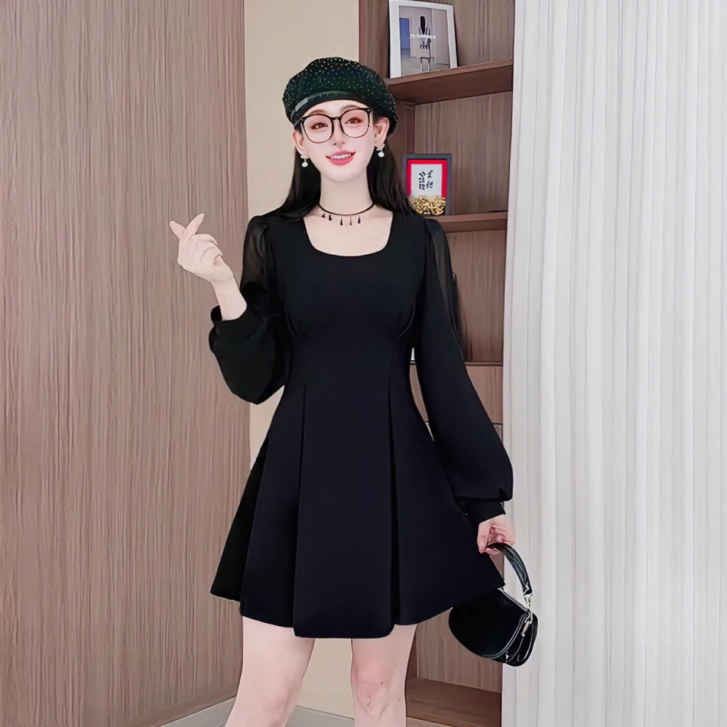 3710气质连衣裙秋冬方领轻奢设计感法式显瘦打底裙洋气名媛大码