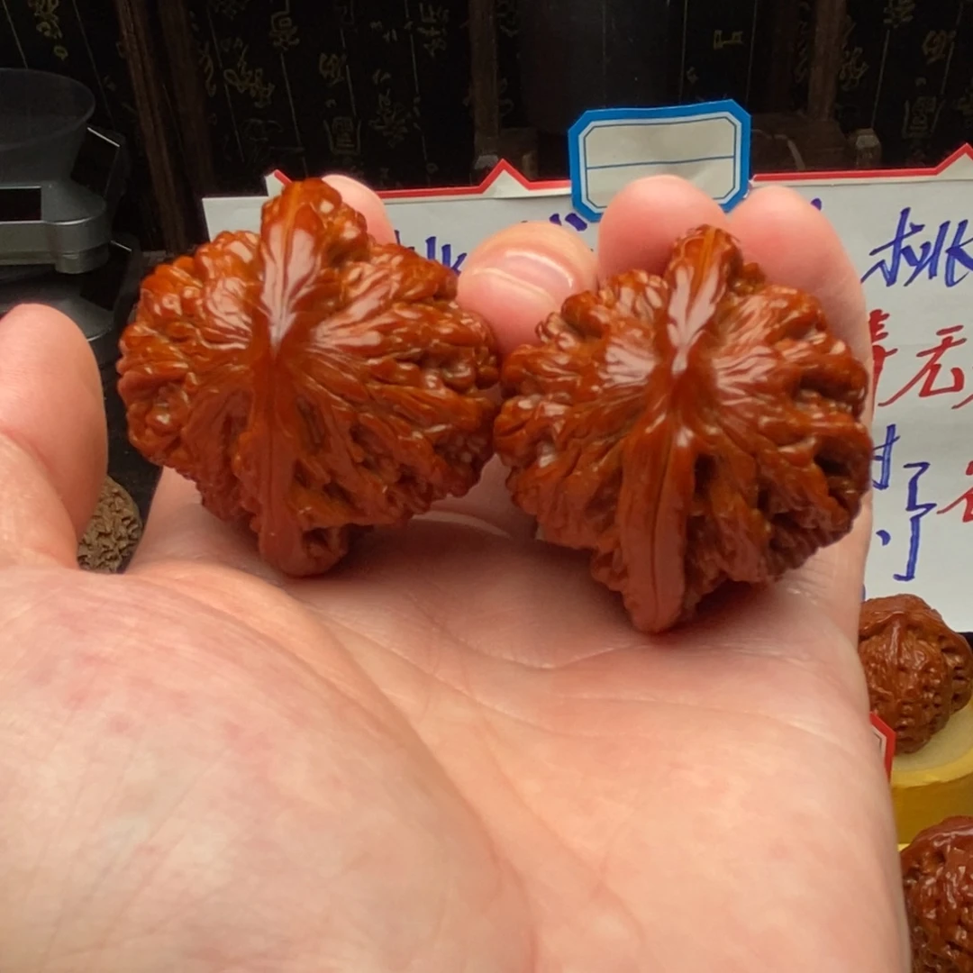 文玩核桃吊坠42虎头