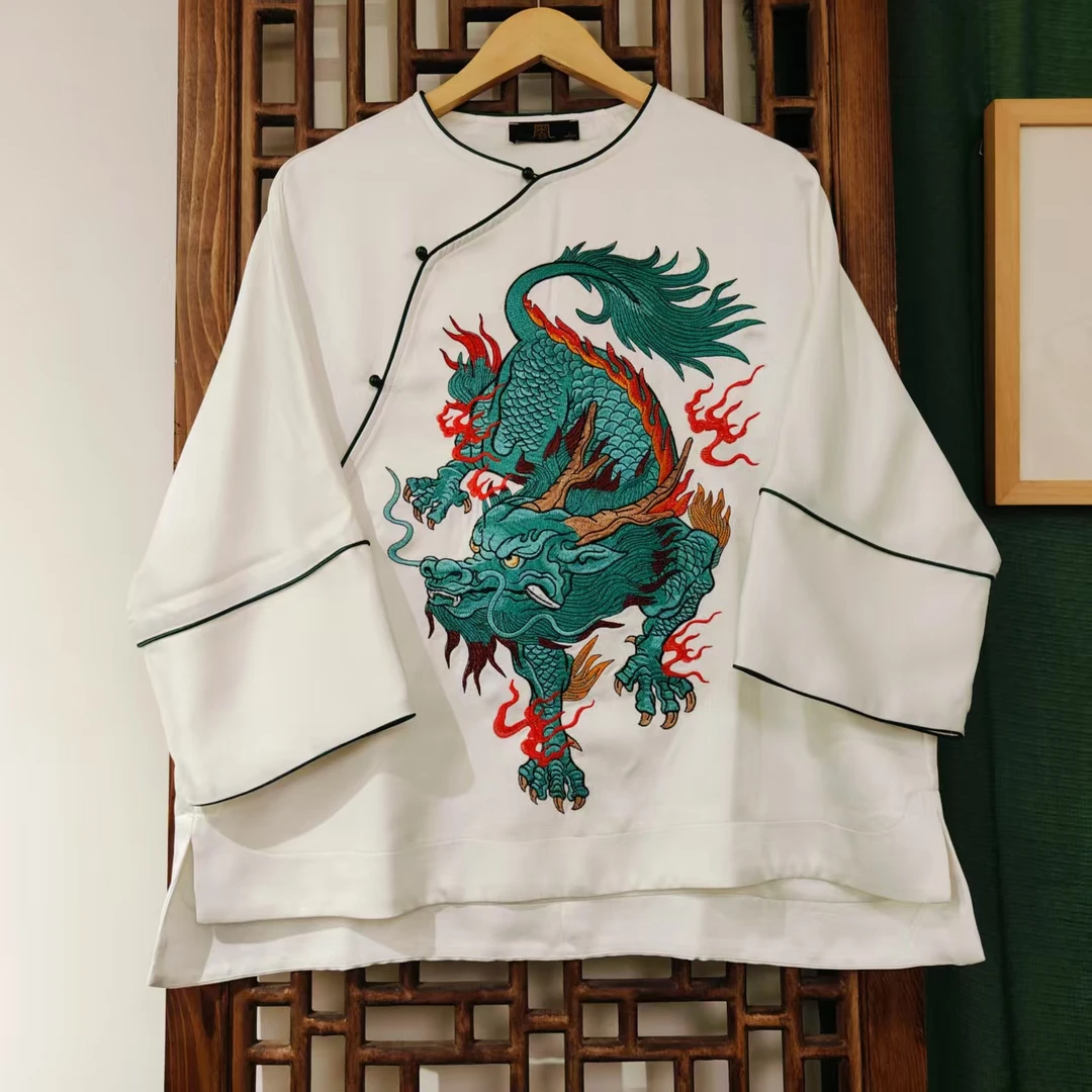 凤徕兮私人定制白色光板底蓝色貔貅刺绣斜襟包边上衣（LS128-18）