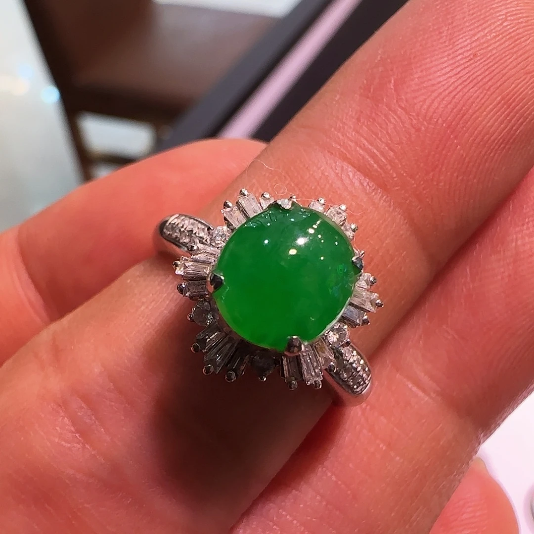 翡翠18K金镶嵌戒指