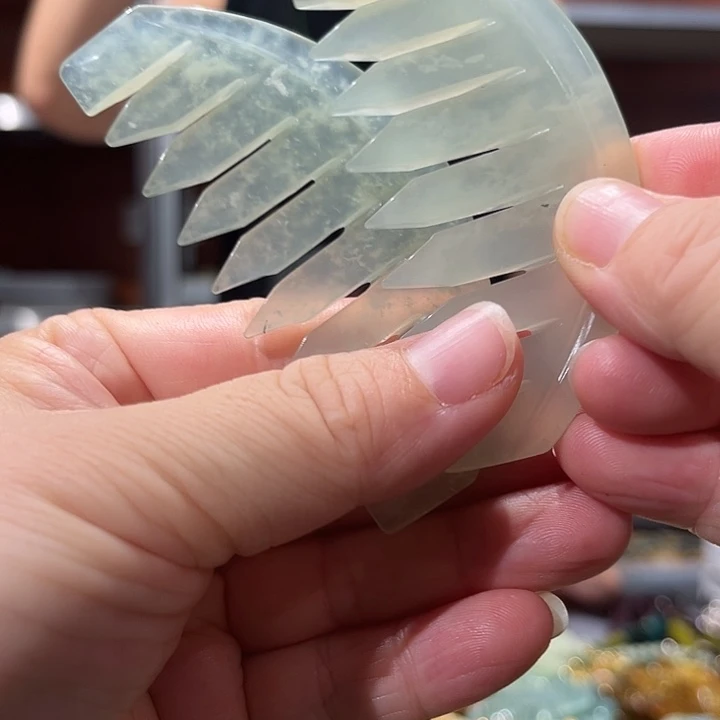 岫玉未镶嵌毛衣链