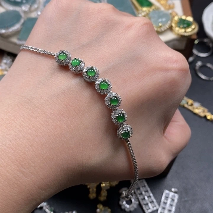 翡翠颈饰未镶嵌翡翠