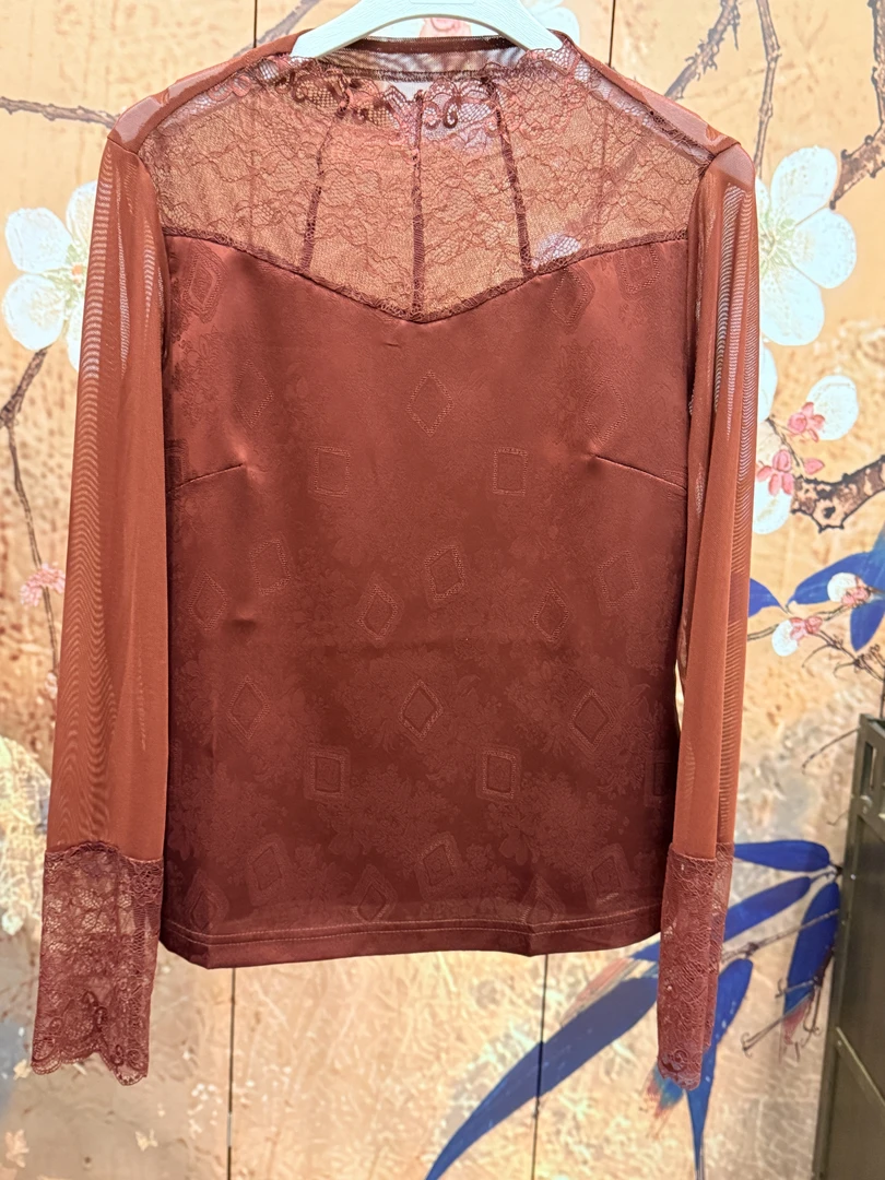 蕾丝萦梦——100桑蚕丝透视拼接长袖上衣温柔质感满溢尽释优雅格调
