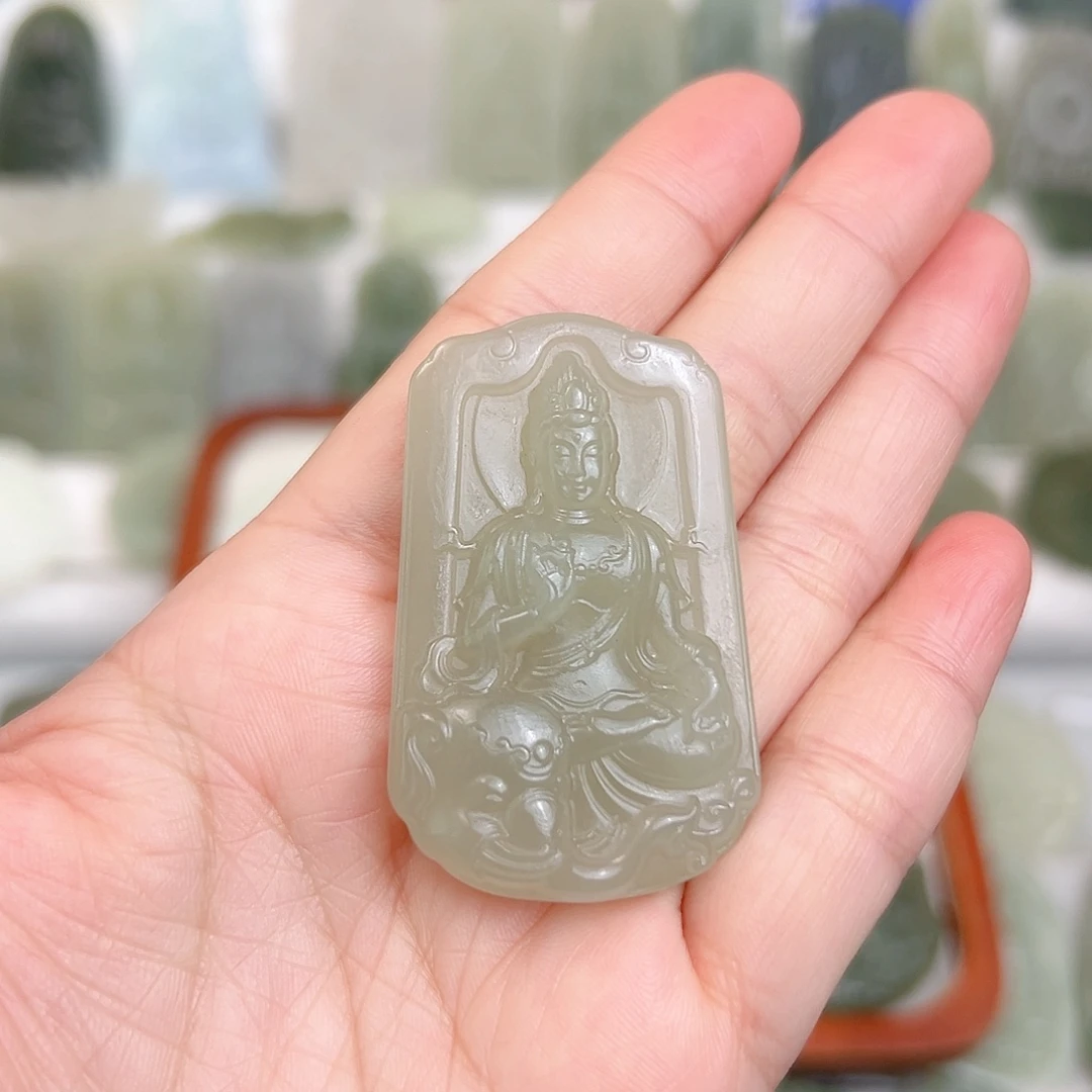 颈饰未镶嵌和田玉木****?