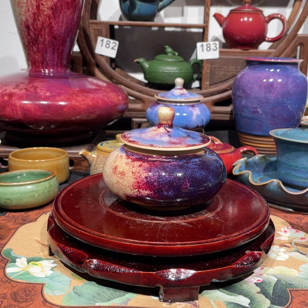 中国神后钧瓷茶叶罐