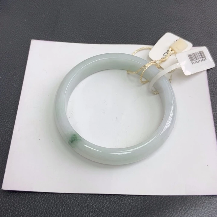 翡翠手镯未镶嵌5758口