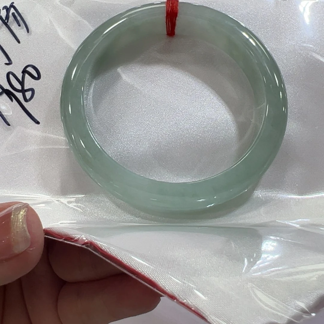 翡翠手镯未镶嵌左**袁手镯