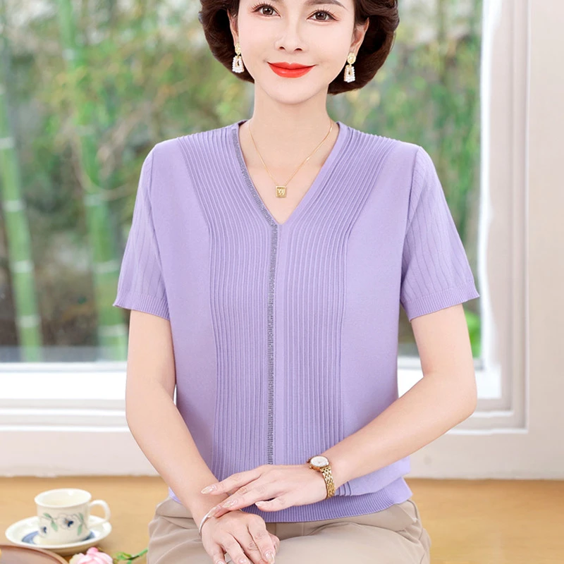 洋气妈妈夏装短袖V领冰丝T恤女2025新款针织小衫中老年女时尚上衣