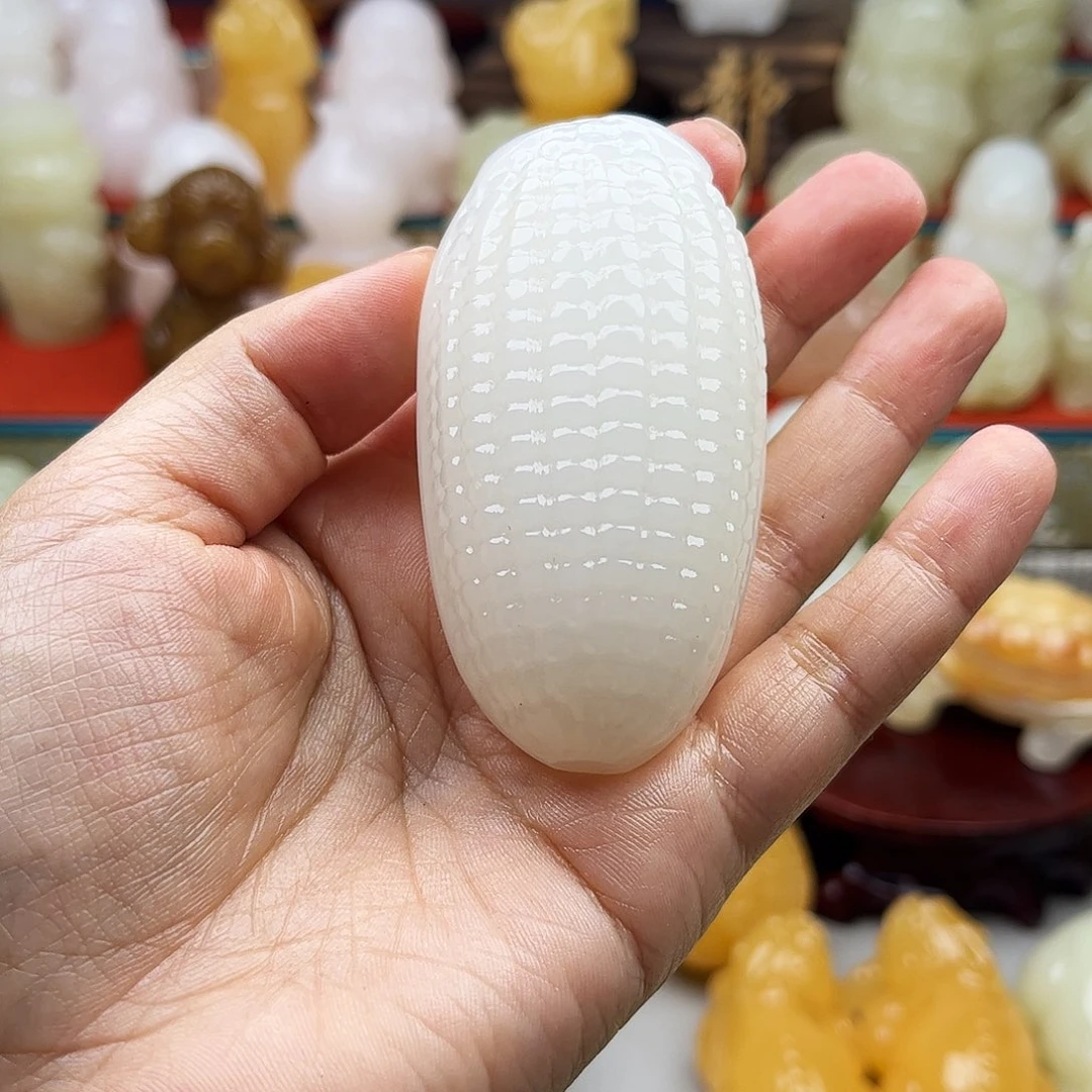 黄***。石材玉米手把摆件