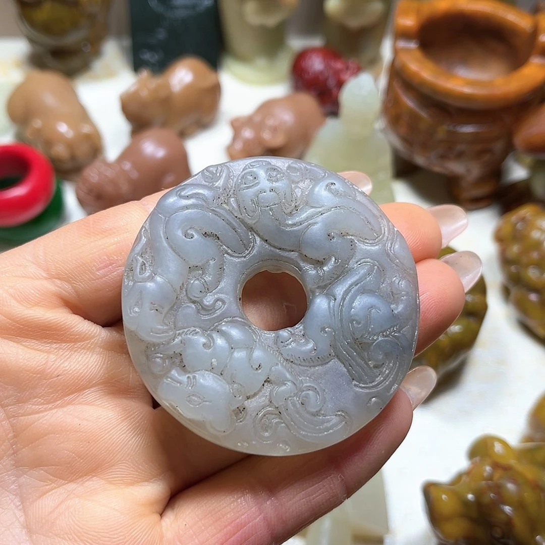 白玉菩提吊坠白玉菩提吊坠