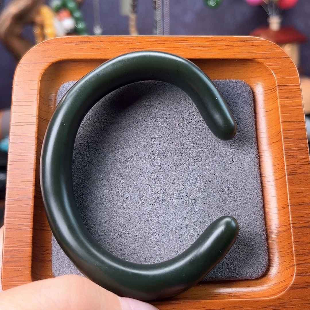 颈饰未镶嵌和田玉蕊