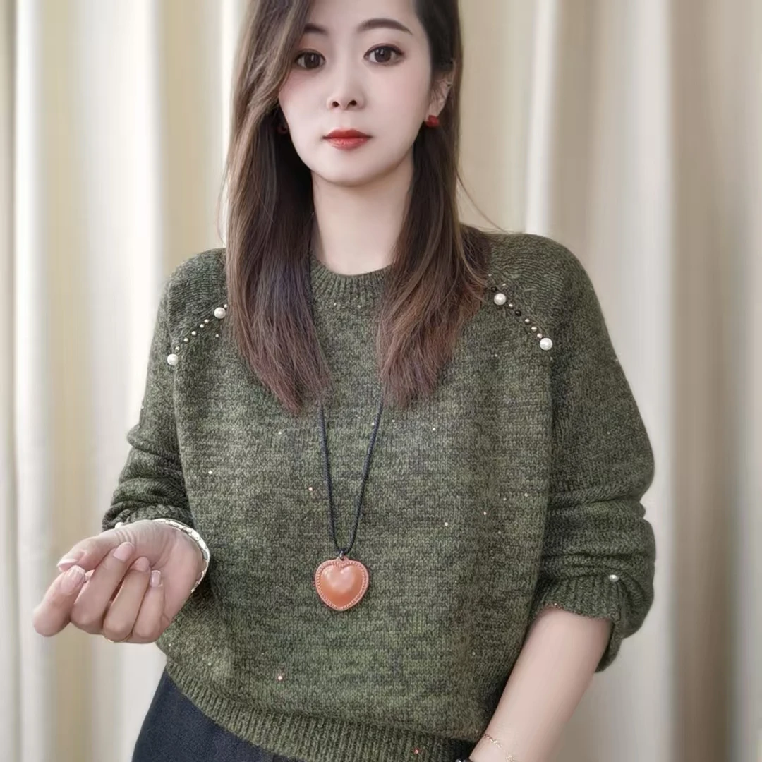 2025冬季新款时尚减龄显瘦气质钉珠套头洋气针织衫女士