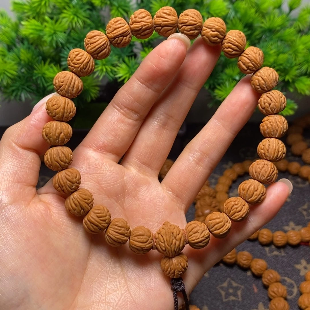 东***哥桃核手串秦岭桃核