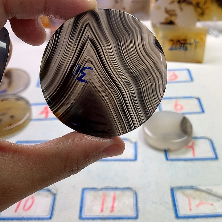 皇***岸玛瑙/玉髓未镶嵌珠宝半成品