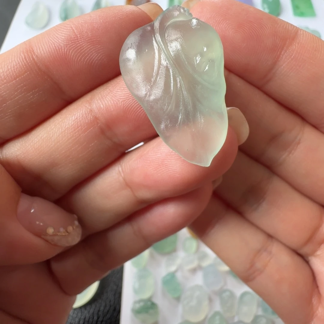 定制翡翠未镶嵌妍**早冰树叶