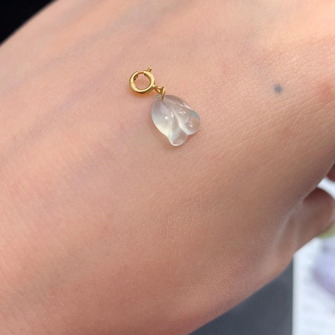 颈饰18K金镶嵌翡翠滴溜