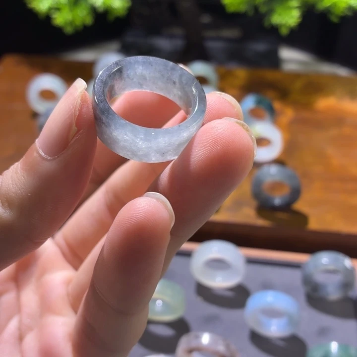 未镶嵌定制翡翠戒指