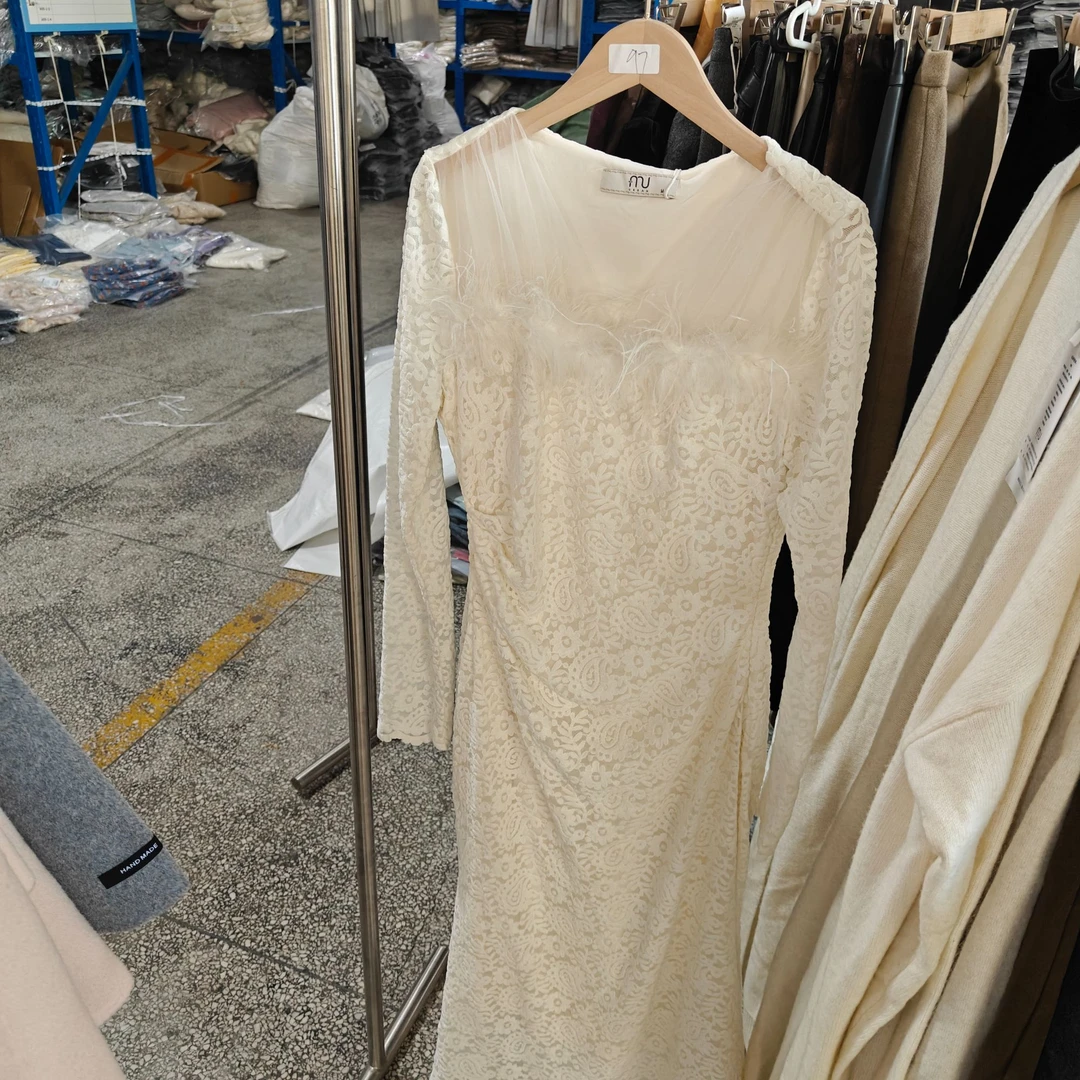 针织网红连衣裙长袖中长裙圆领显瘦女士内搭荡领法式