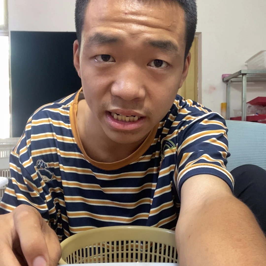 嘛***硒文玩核桃手串一块钱一个的桃核