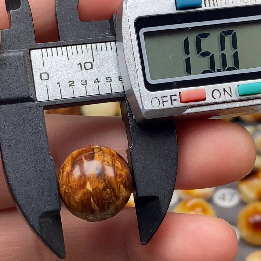 蜜蜡珠宝奇石未镶嵌