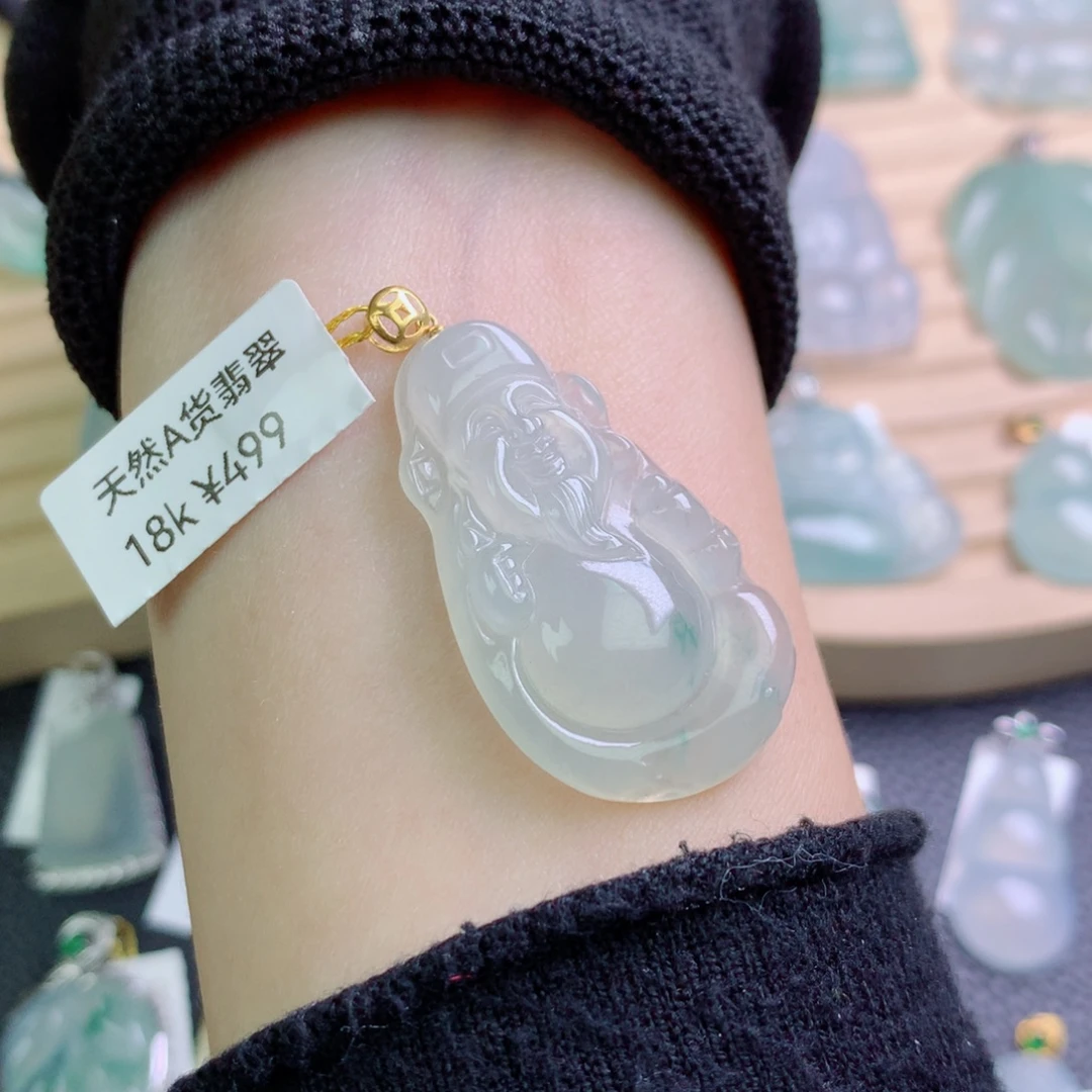丽***翡翠18K金镶嵌颈饰吊坠