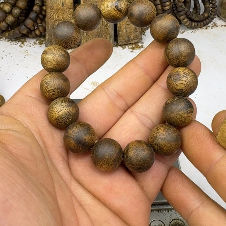 品***生沉香绿奇楠沉香1.5mm19g98沉高油脂