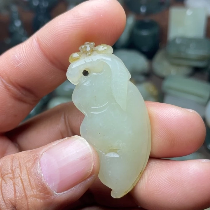 和田玉颈饰未镶嵌