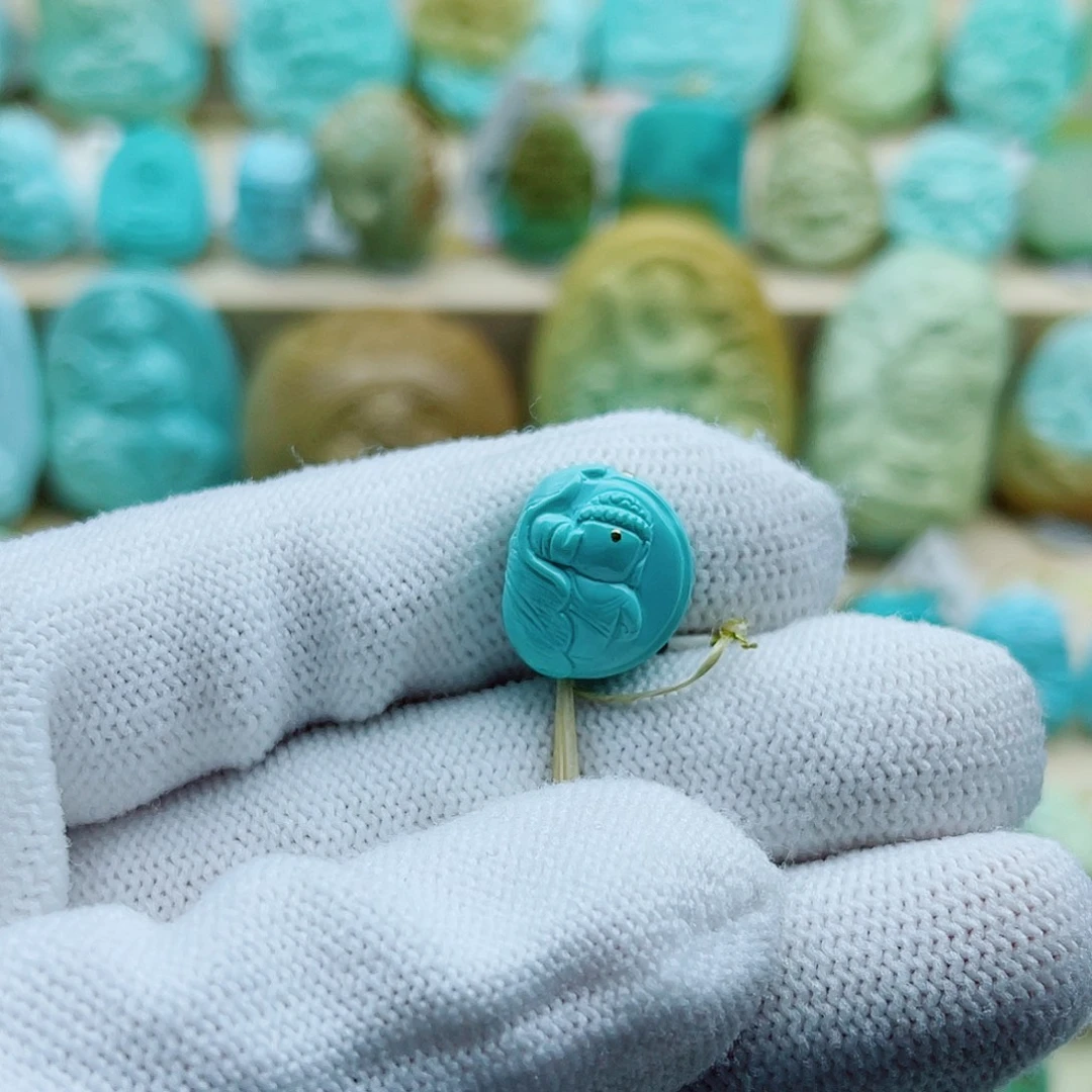 绿松石未镶嵌珠宝奇石