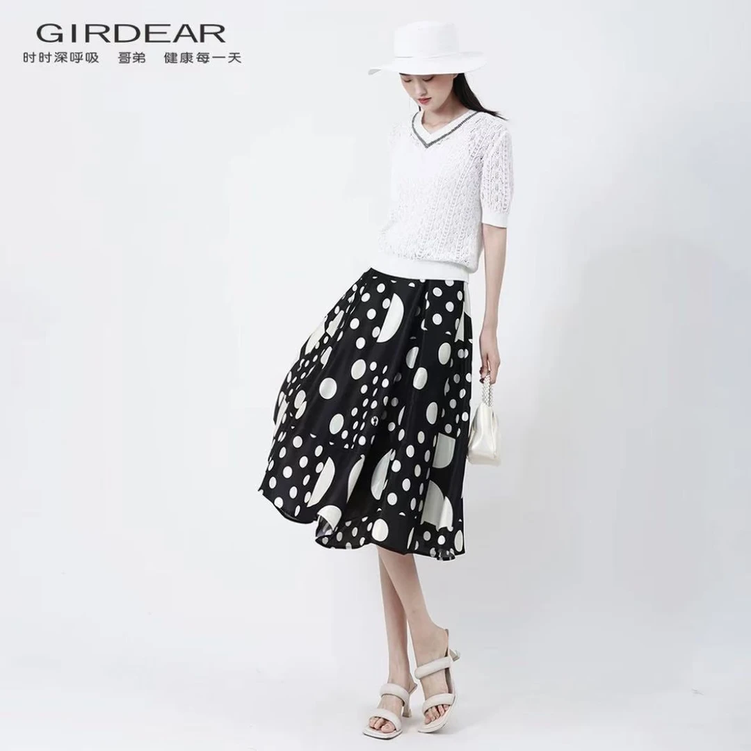 GIRDEAR/哥弟复古黑白波点印花高腰黑色百搭气质半身裙1200319