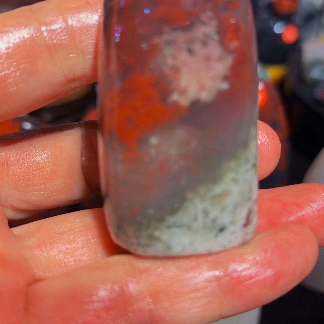 戒****有机玻璃桂林鸡血玉印章摆件