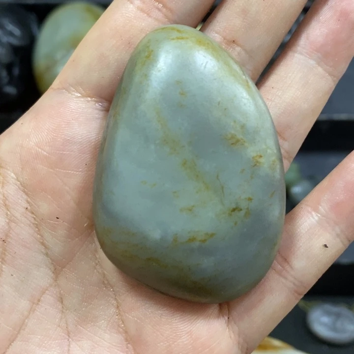 未镶嵌和田玉（糖玉）挂件