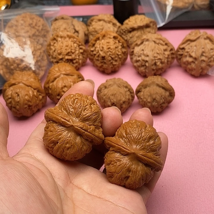 文玩核桃把件全品元宝40