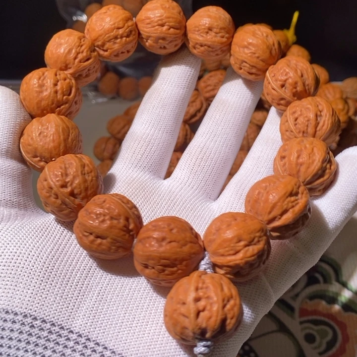 文玩核桃手串……29