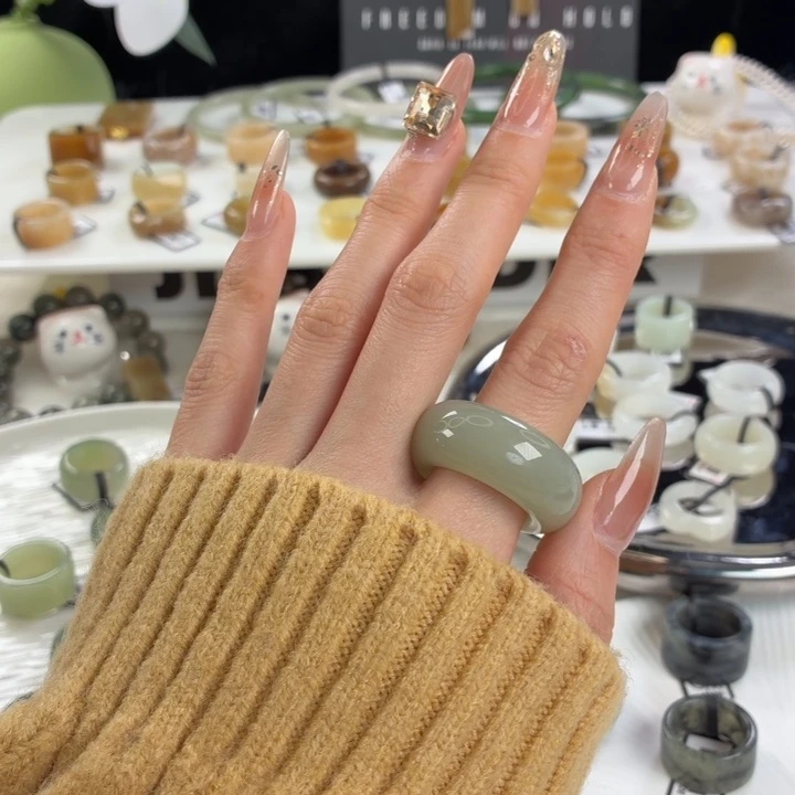 和田玉（糖玉）未镶嵌戒指j74奶蓝甜甜圈18.2