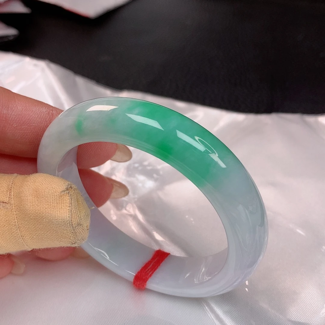 【闪购商品】未镶嵌手镯翡翠