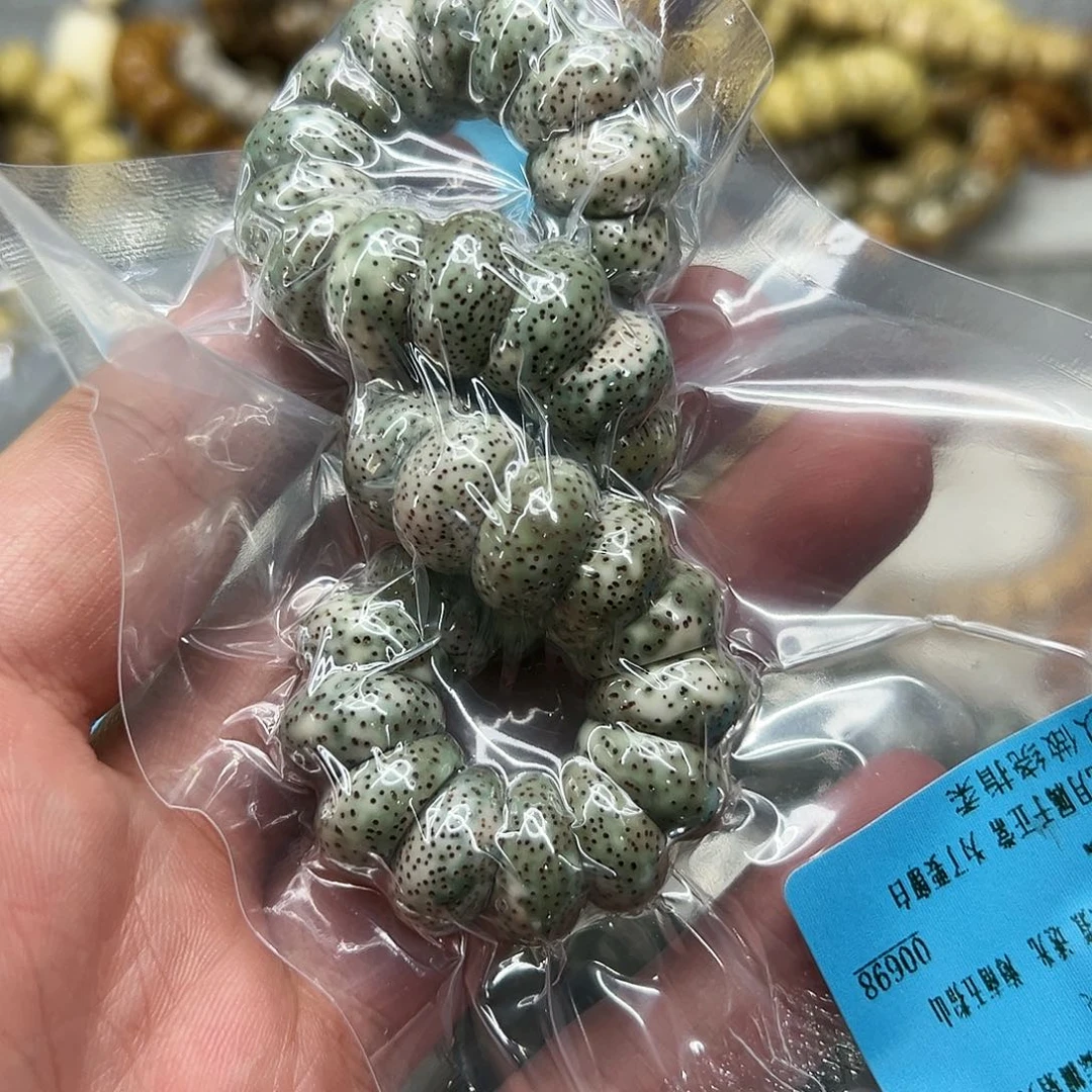 星月菩提手串67高端绿星月菩提单圈大肠1.4