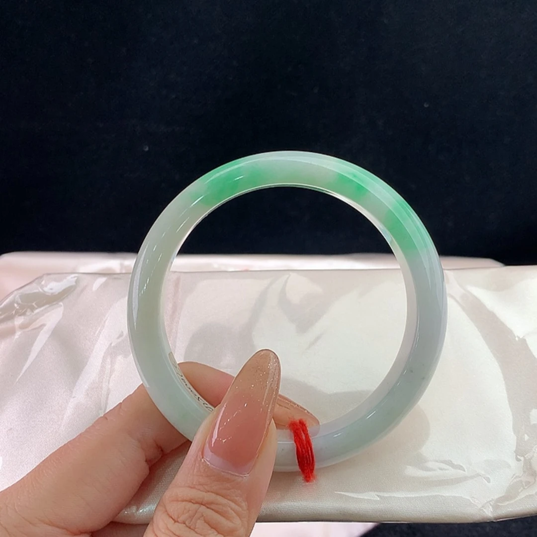 【闪购商品】未镶嵌手镯翡翠正58
