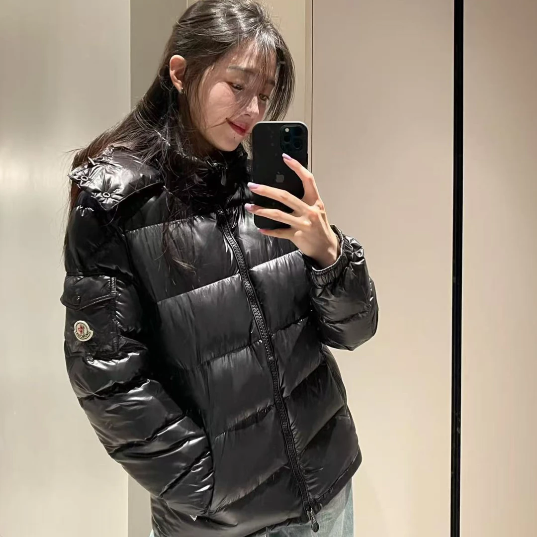 95新 MONCLER yy 黑色徽标羽绒服 5码 101531 破洞