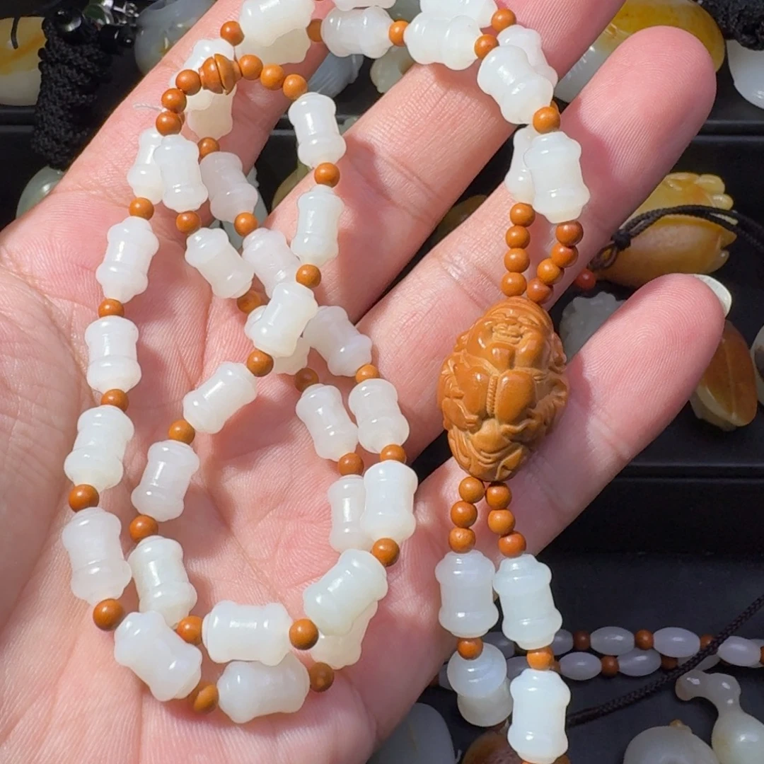 和田玉未镶嵌吊坠(不含链)