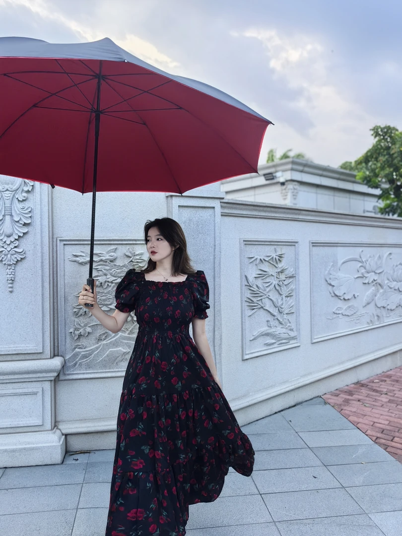 【黑蔓蔷薇】夏季新款碎花连衣裙轻奢风复古高定设计款