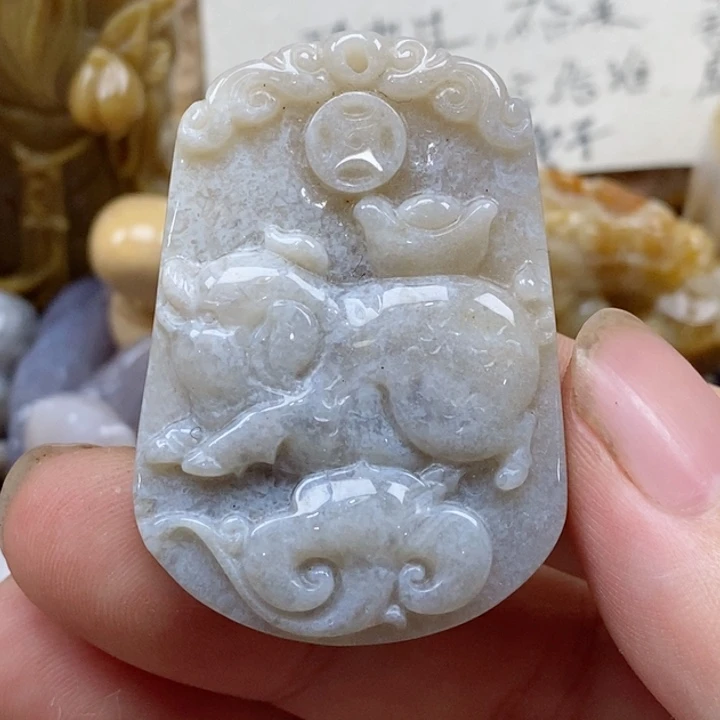 颈饰未镶嵌硅化珊瑚（珊瑚玉）
