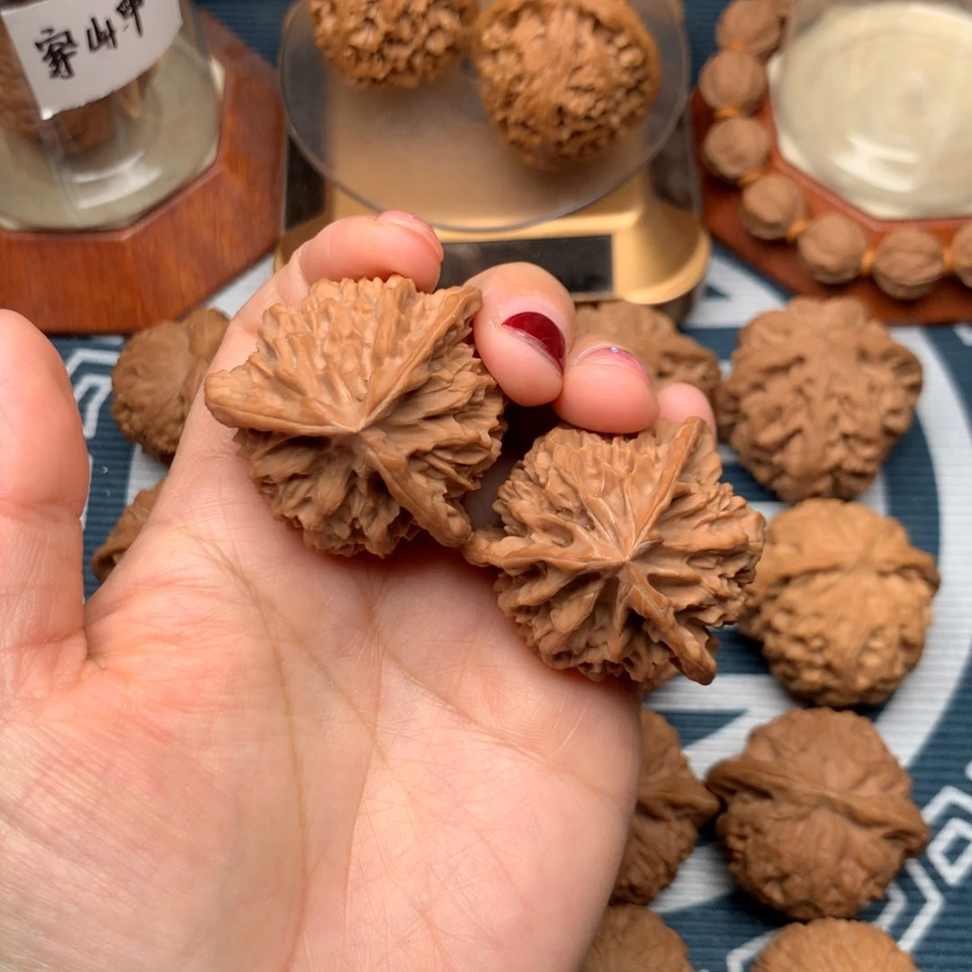 不***海文玩核桃把件秦公子三棱39